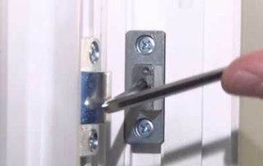 Как самостоятельно отрегулировать пластиковую дверь балкона или лоджии